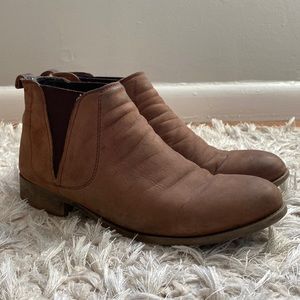 Steve Madden Booties-Brown Size 11